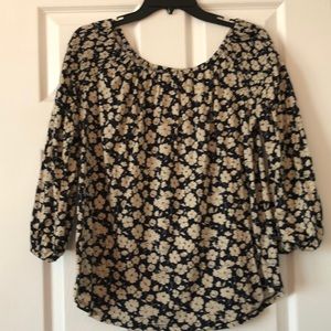 NWOT Lauren navy and cream flower top